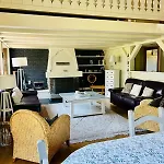 Spacious In With Mont Blanc View בקתה