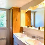 Spacious In With Mont Blanc View בקתה שאמוני