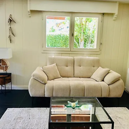 Spacious In With Mont Blanc View בקתה