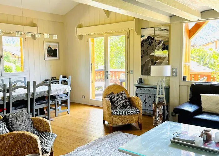 Spacious In With Mont Blanc View בקתה