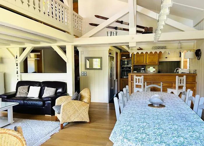 Spacious In With Mont Blanc View בקתה